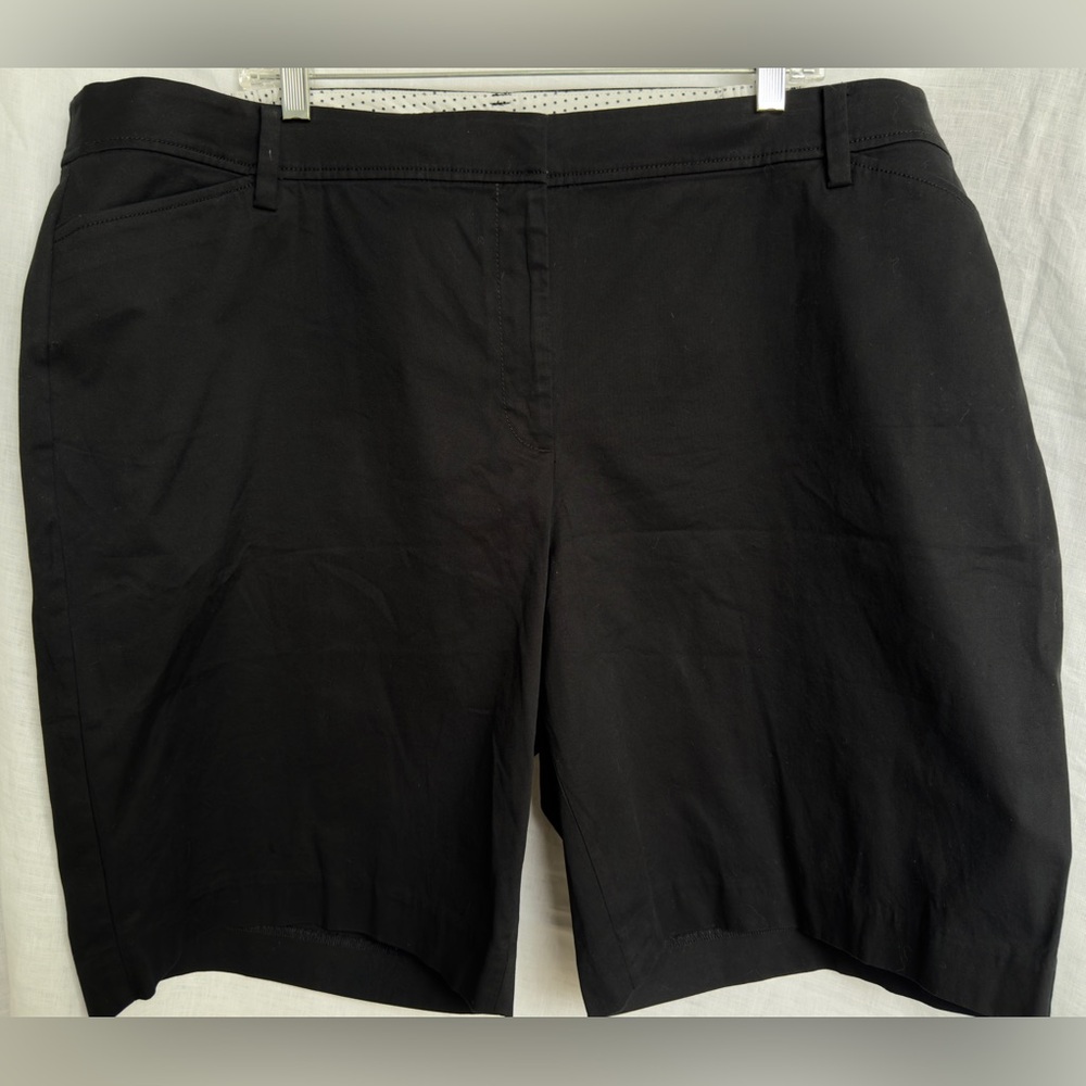Talbots 10 1/2” Perfect Shorts, Plus Size, Partial Elastic Stretch Waist, 22 W